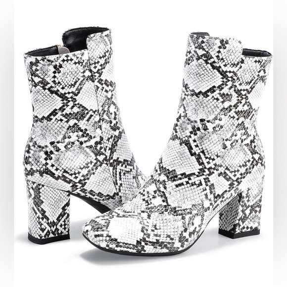 COPY - IDIFU • Faux snakeskin booties - Picture 3 of 10